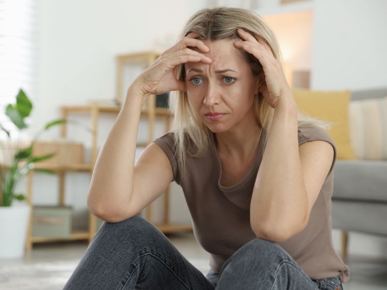 What’s the Link Between Dry Eye and Pre-menopause / Menopause?